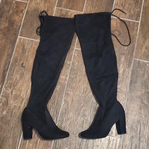 Knee high boots black